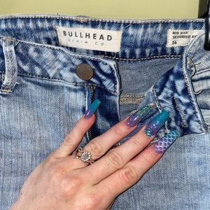 Bullhead Distressed skinny Jeans